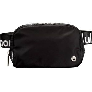 Lululemon everywhere belt bag 🖤